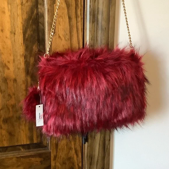 Elegant Burgundy Faux Fur Crossbody Bag - Picture 3 of 10